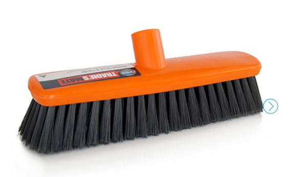 brickies-broom-with-handle-4465