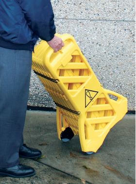 expandable-mobile-safety-barrier-2